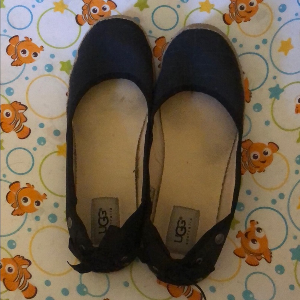 UGG FLATS